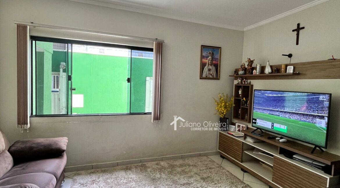 0fe8e13c-a33b-4a82-814c-c6eee45b3586