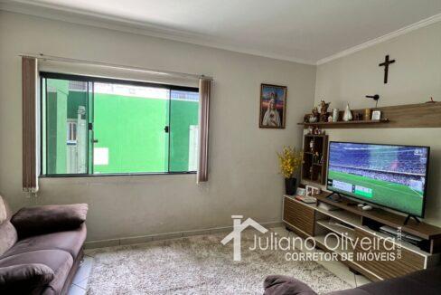 0fe8e13c-a33b-4a82-814c-c6eee45b3586