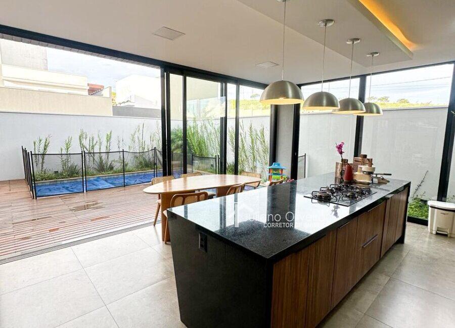 09acc51b-c7a2-4242-96ea-1c8e77c83913