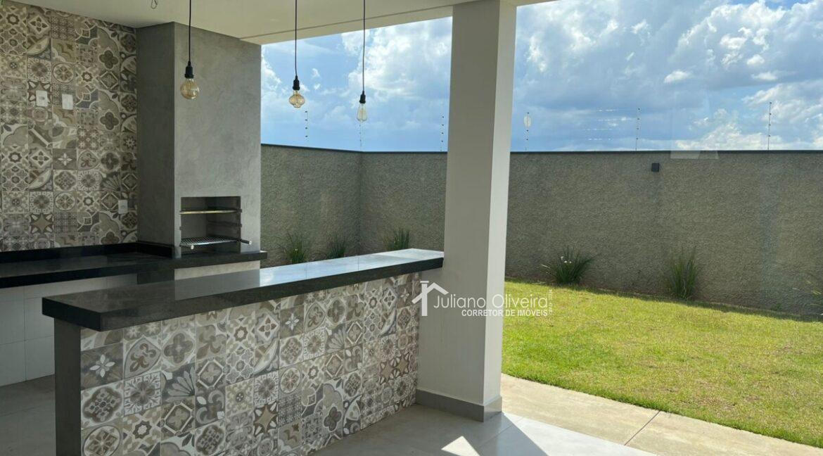 600f9d09-3379-4e2c-926a-2bb92302ac47