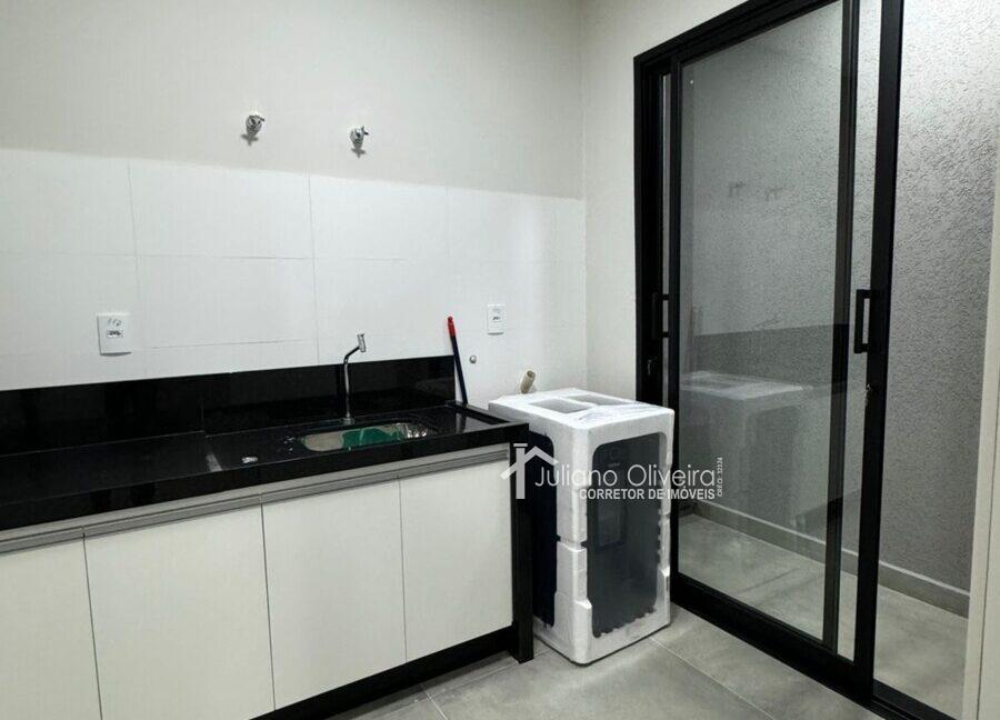 1c5ed297-7a99-4a9b-ade6-c20513a33a4d