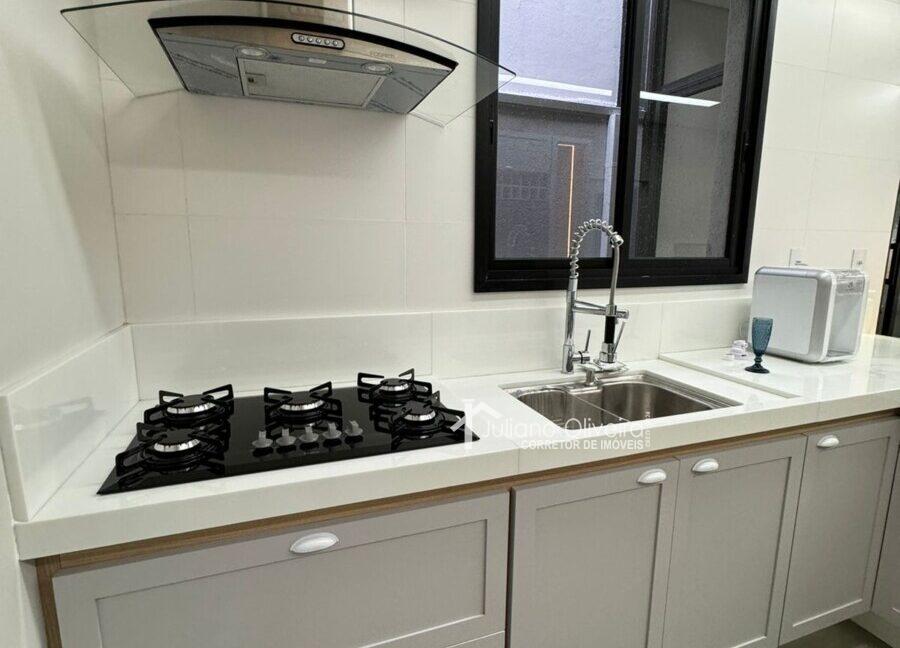 747b17ff-2399-4c9e-a511-7616a5c87561