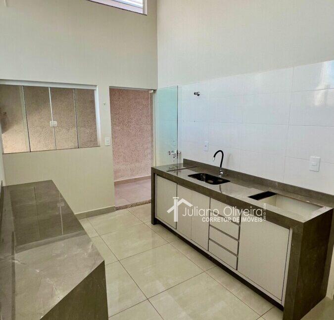 f29b2246-bc7d-4d76-aba1-836d2d9525d6