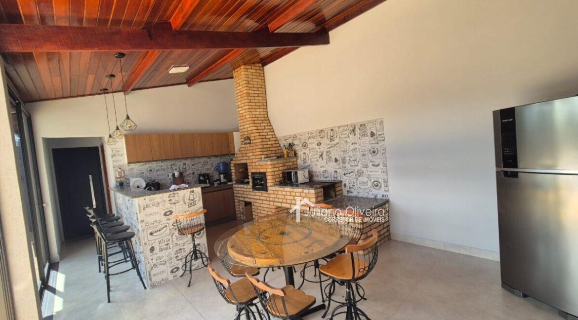 f15e2692-6aaf-424a-ab77-13008568be2b