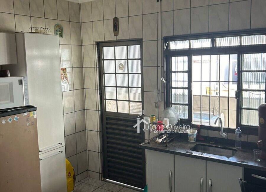 e8bc5e68-c738-4faa-a524-b6bf7bea0187