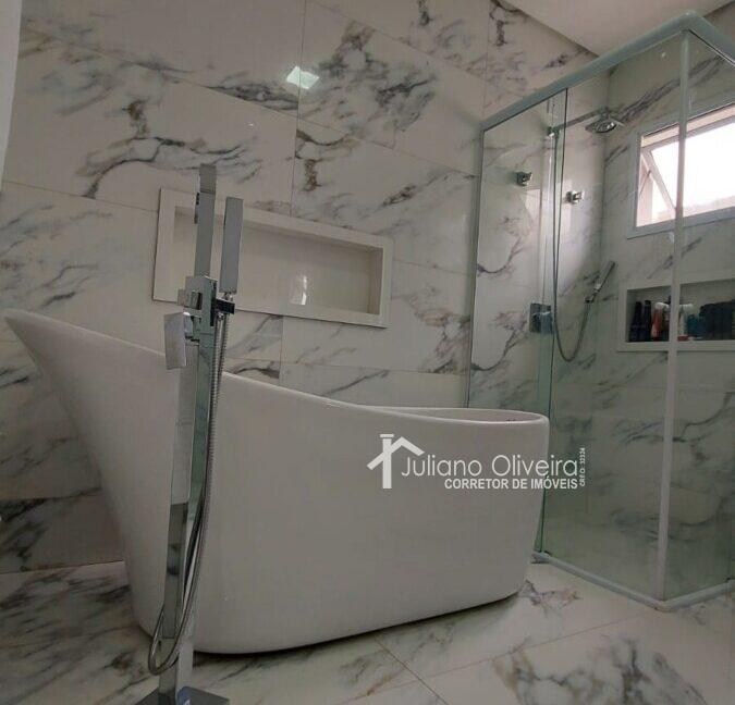 1c5e8500-0cc3-4f99-8267-34f37679325e