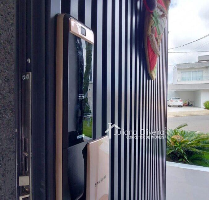 d785ea45-44dc-45d0-814e-d14f8e5bc6af (1)