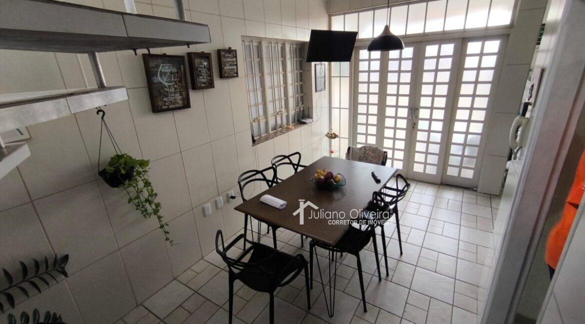 651b4b6e-70df-4142-ab22-35af84202e48