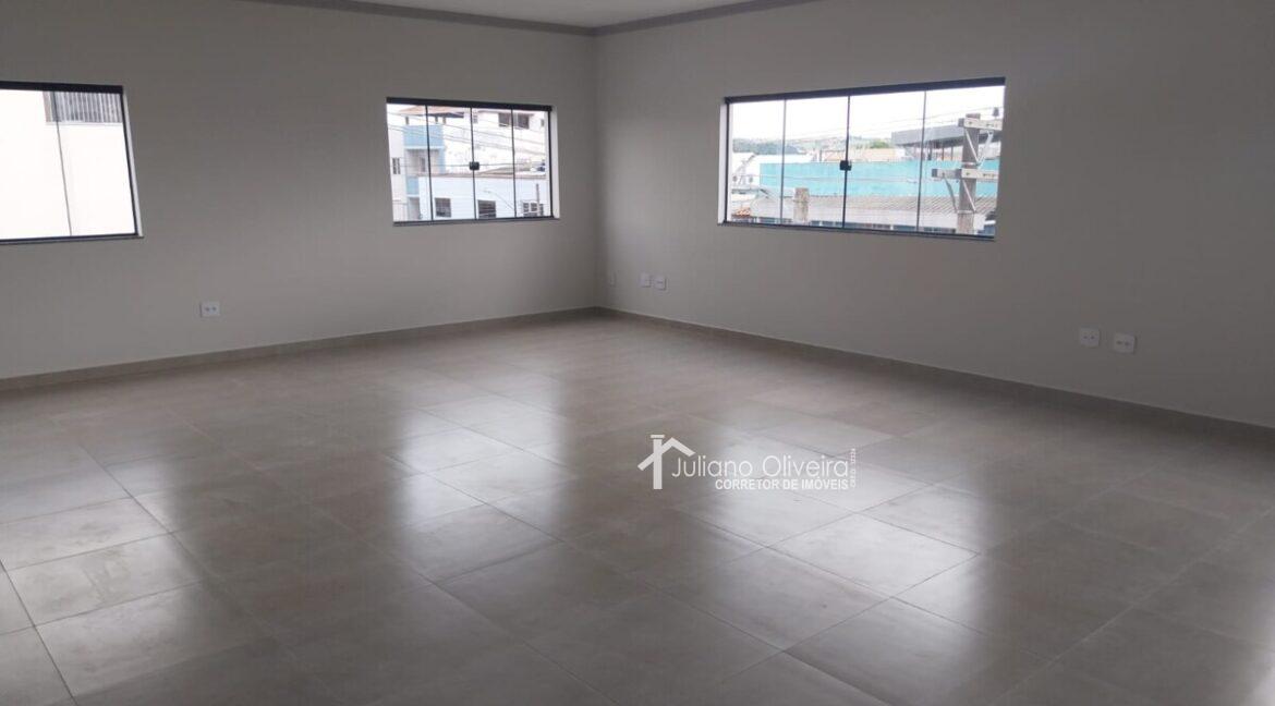 e8135c24-aa23-49ec-bae2-48e5033460df