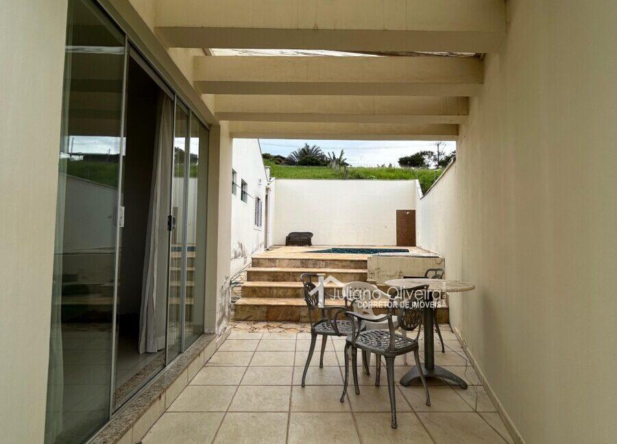 b8061732-f802-4ad6-b0ee-694506a9c90f