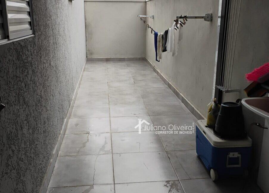 6b1060f1-eac5-4558-94dc-1203b46520af