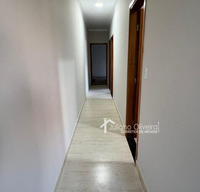 e19765f6-65c9-40ff-a855-45d82cff6149