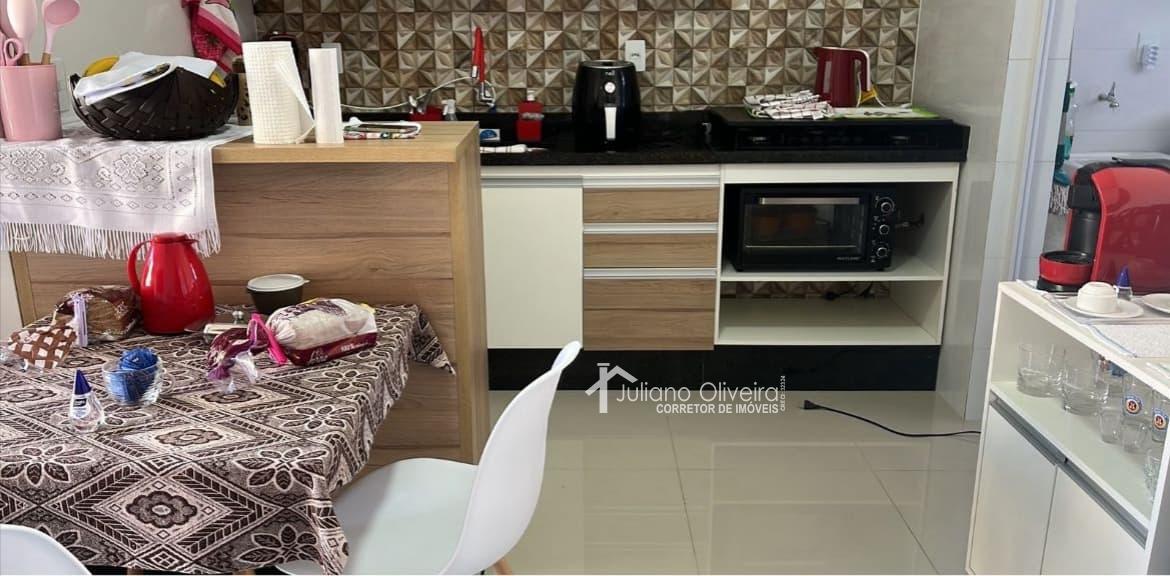 2c5ef972-61bf-44df-a73e-f646c3c3ee12