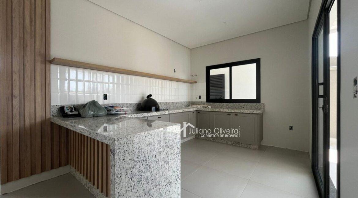 3b11c858-6e29-404a-98b2-86af659a6d0d