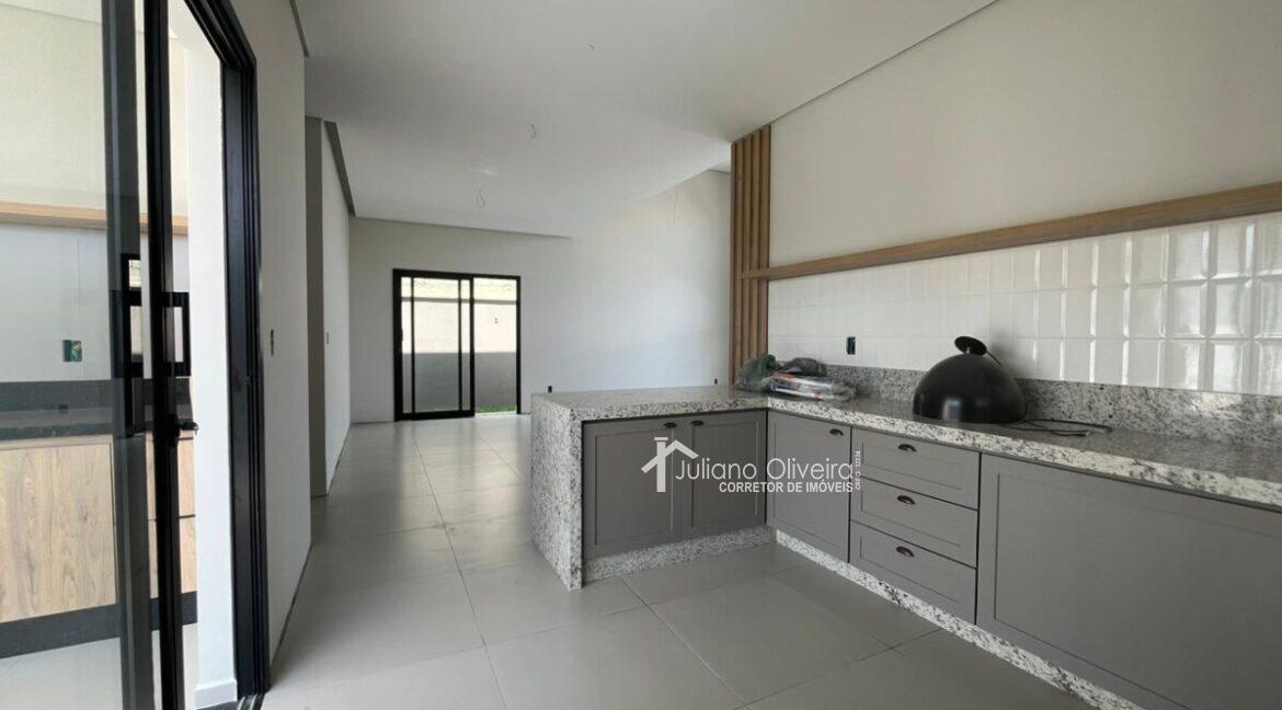 8d324e2c-f56a-4b66-ab1a-e71be0b6e40a