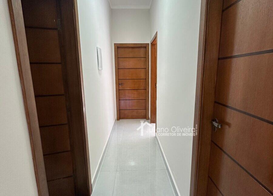 e6b8f04c-a648-43a1-b59c-68ca17960630