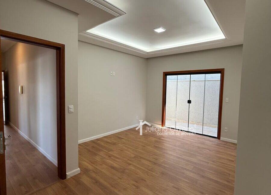 21279524-3283-41cf-a2f9-7646f81bdca6