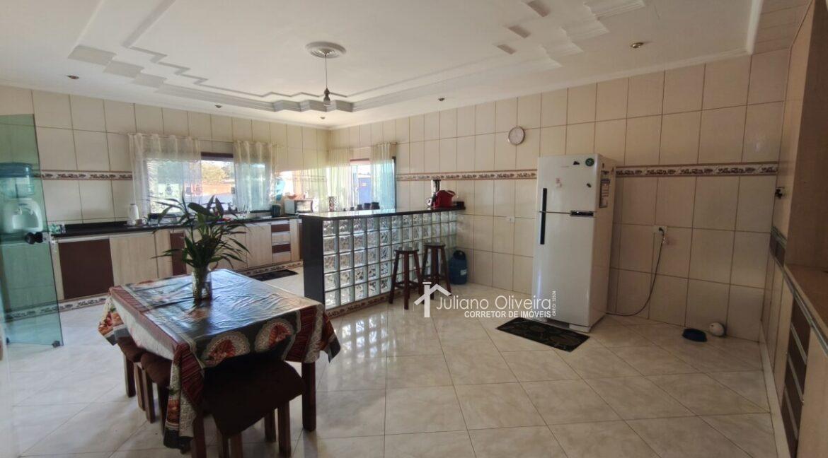 24b09b7b-899f-4684-9851-44624a5c5f3f