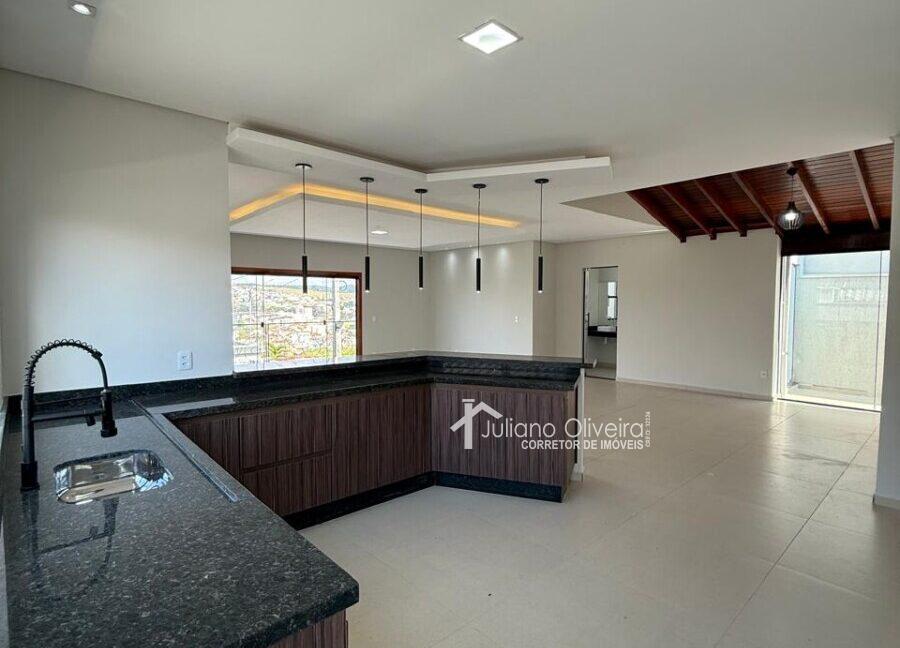 33b0f5b2-739b-47cf-b68d-0d013686c74d