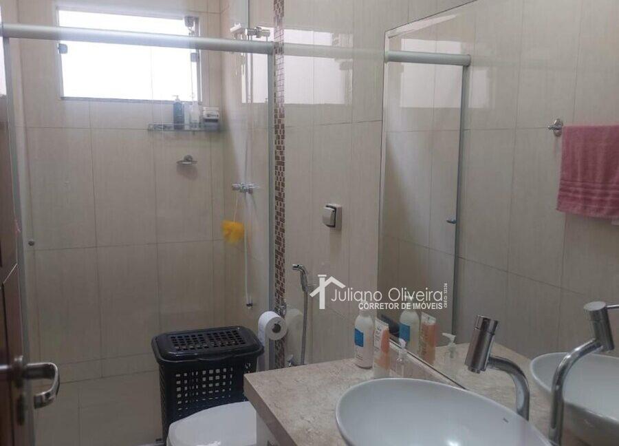 4c598f05-07f3-4d49-ae0e-7c421b6f267b