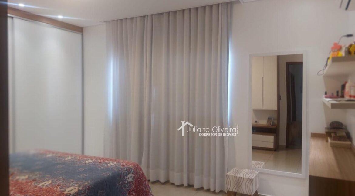 e4515d2f-1d70-47ca-a696-a9888771989d