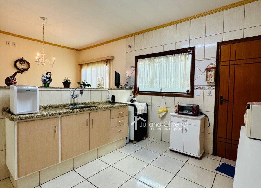 efb993ee-005c-4958-9a57-d8884d4b3a18