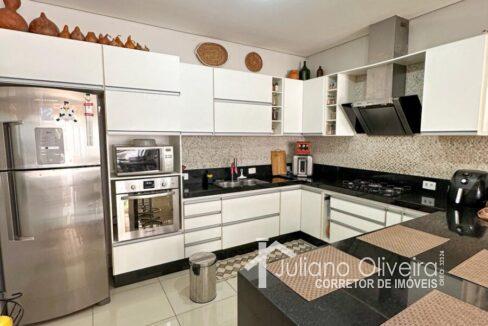 06910515-903d-43e5-94b7-581fb5979fe4