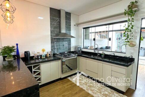 8ef4f65c-dc75-47e8-83b7-f1c7a19a4df9