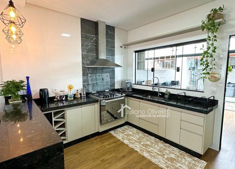 8ef4f65c-dc75-47e8-83b7-f1c7a19a4df9