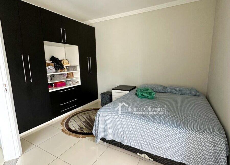 b8c936a2-32dd-4c65-a29e-4f1d9af5da24