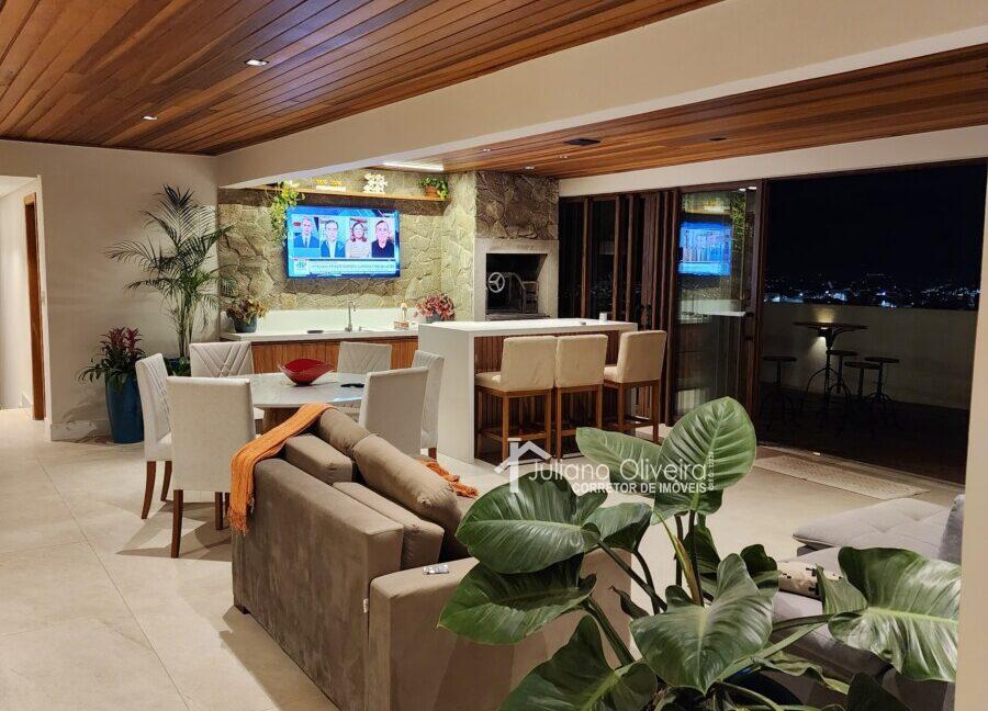 bb98054f-c754-4370-bd29-12c6e034c300