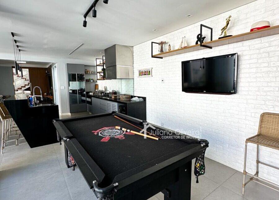 c8c7613d-753a-41d5-88d6-8e892f409164