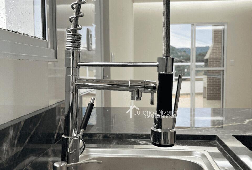 ee4010c0-7a0d-40f6-a13e-ccd38eae6b4a