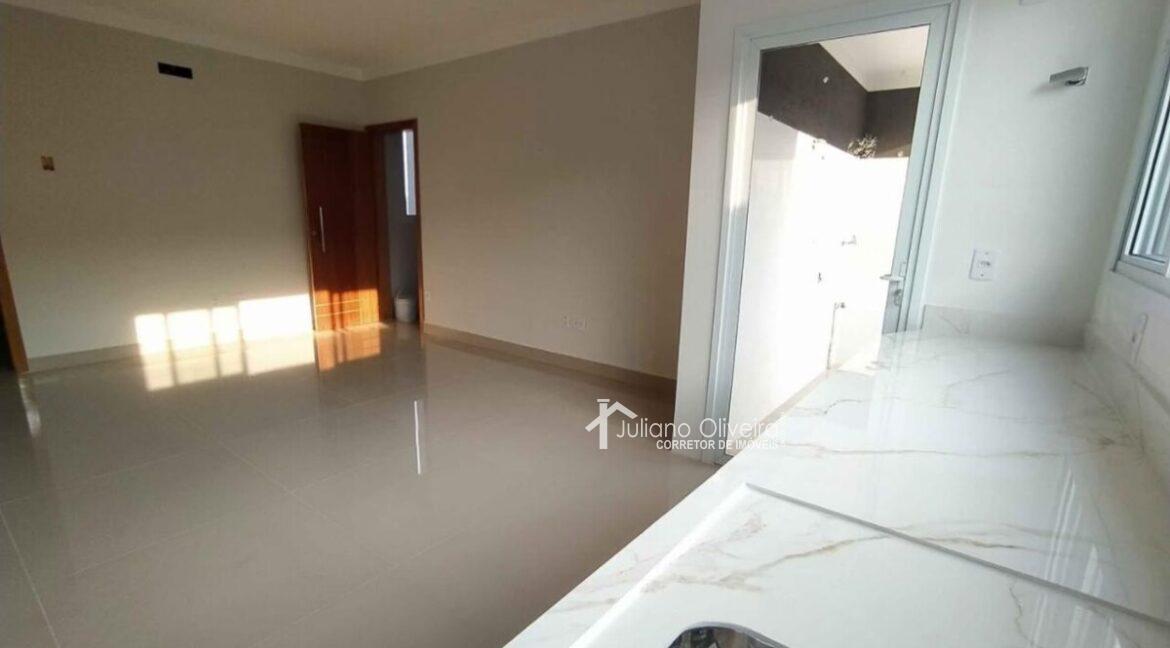 1c8b94ff-d72f-441f-b12e-9f020917a110