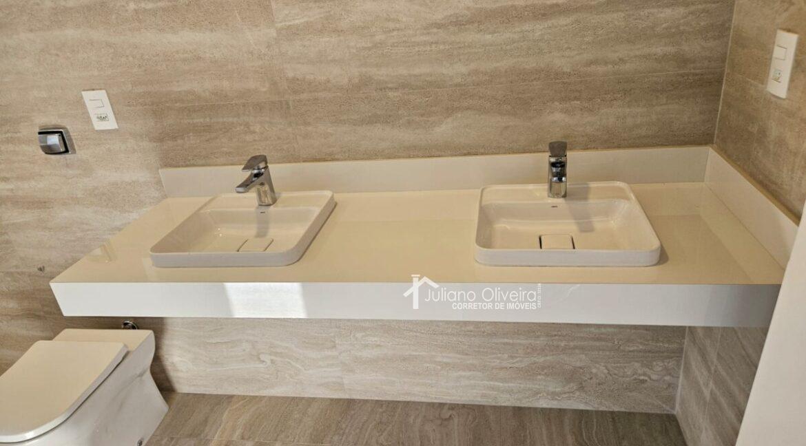 37b19d70-accc-43d5-93ef-4800b1ae440c