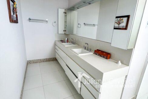 4e1b8a75-5628-4674-8559-25b71e9e92ac