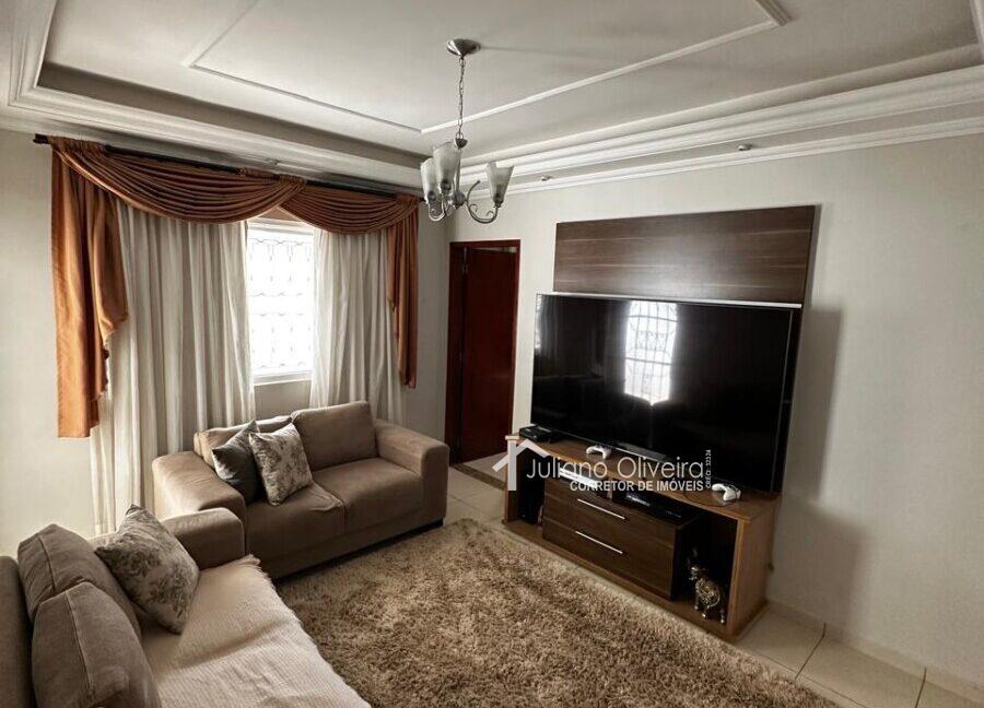 72c1b281-3ac8-453a-b8b4-387fe13e77c9