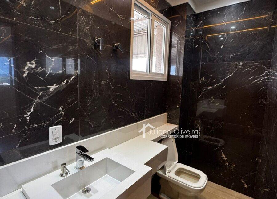 8ddd4053-c8b2-477d-bfb7-a17aa74445d2