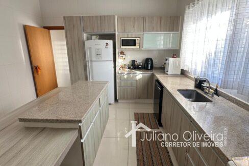 8f44e7b6-dbaa-4c10-9072-4f3c3540e07a