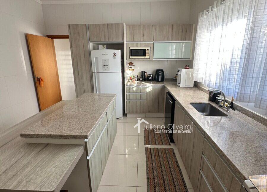 8f44e7b6-dbaa-4c10-9072-4f3c3540e07a