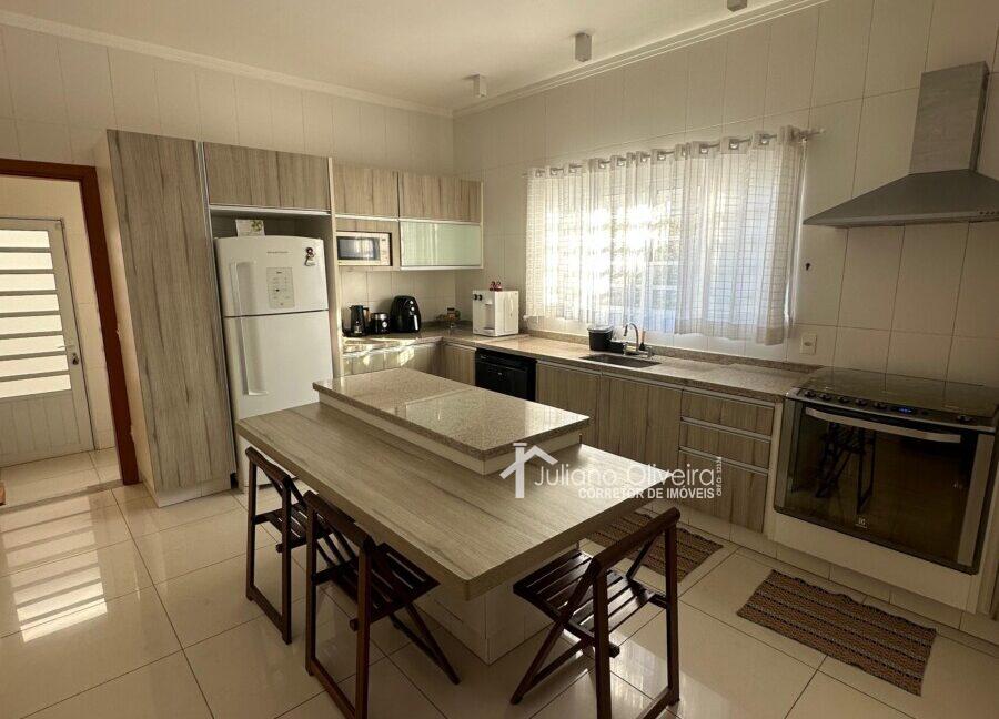 ba1e2dc4-1292-4f30-a943-1d907d17c5b2