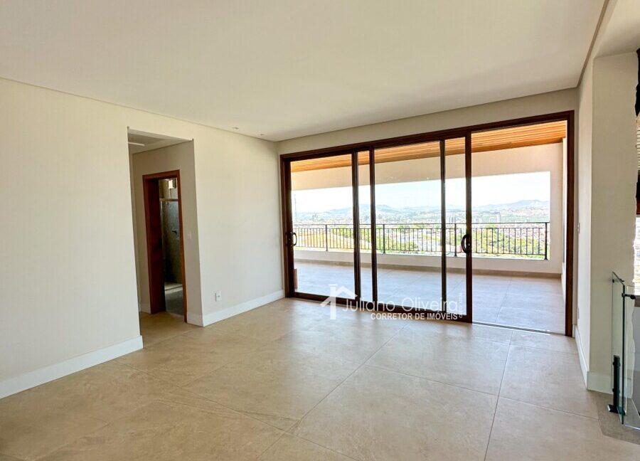 d6ab06cb-c5d3-45b2-bec3-b01e59262c2f