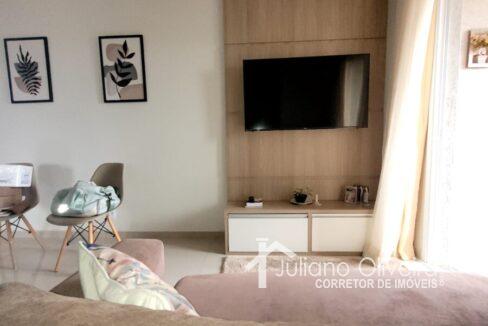 dc89d9a4-988b-4c8d-a8b5-130395454ec6