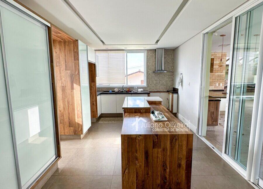 e56adc7c-75af-4b60-8dd3-0190e404e9fa