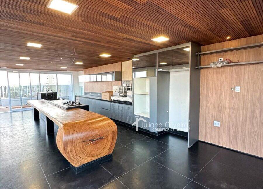 3f8e30c4-7aed-4f84-afec-8d78999ef75e