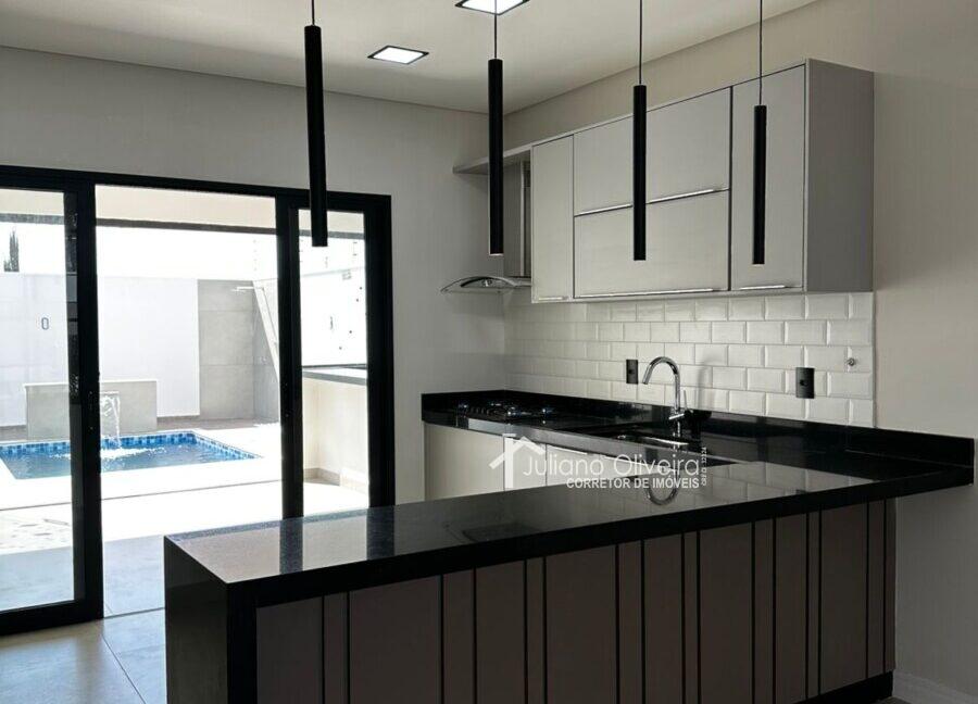 5c968813-2b2c-4084-a1f8-7ca8156db9e8