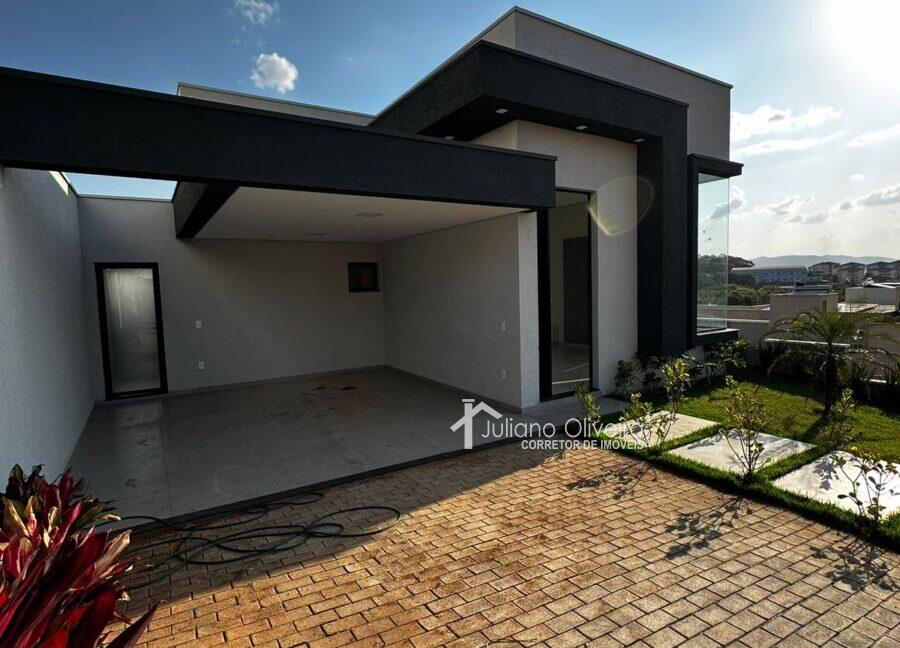 5f165fc5-949b-4001-841a-f62bd0c0c031