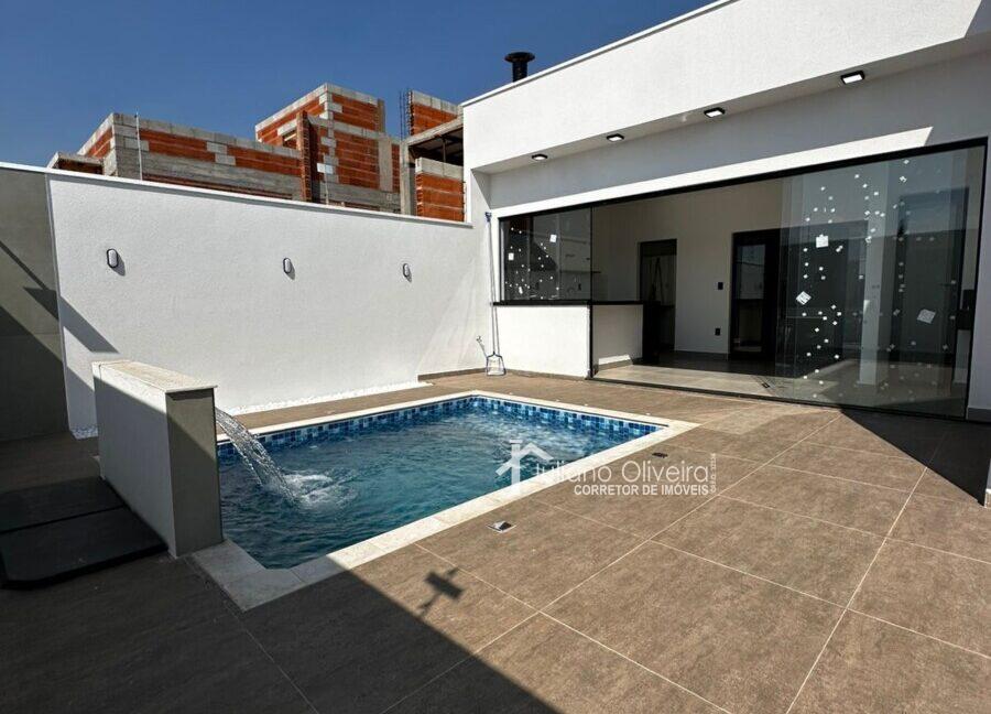 8eaa50f2-1fc1-4795-8239-232760b03b1c