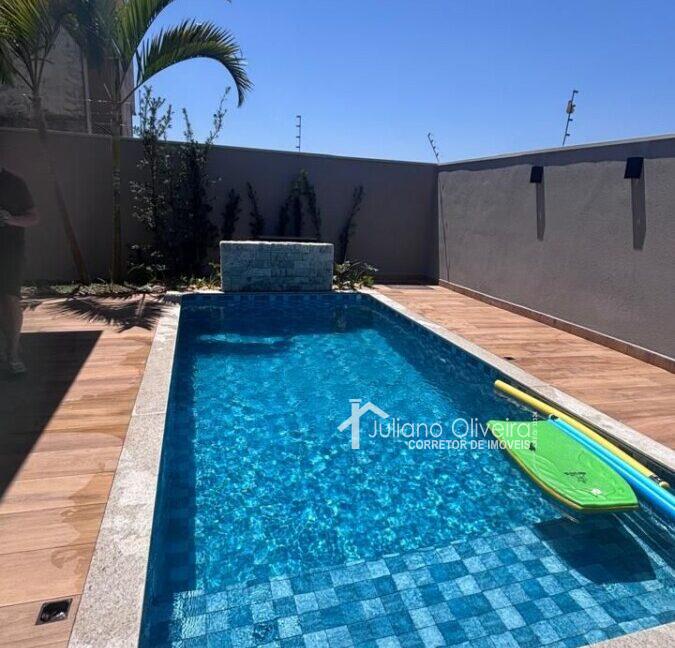 ead75bc8-1fd7-4d43-9837-846491230f0a