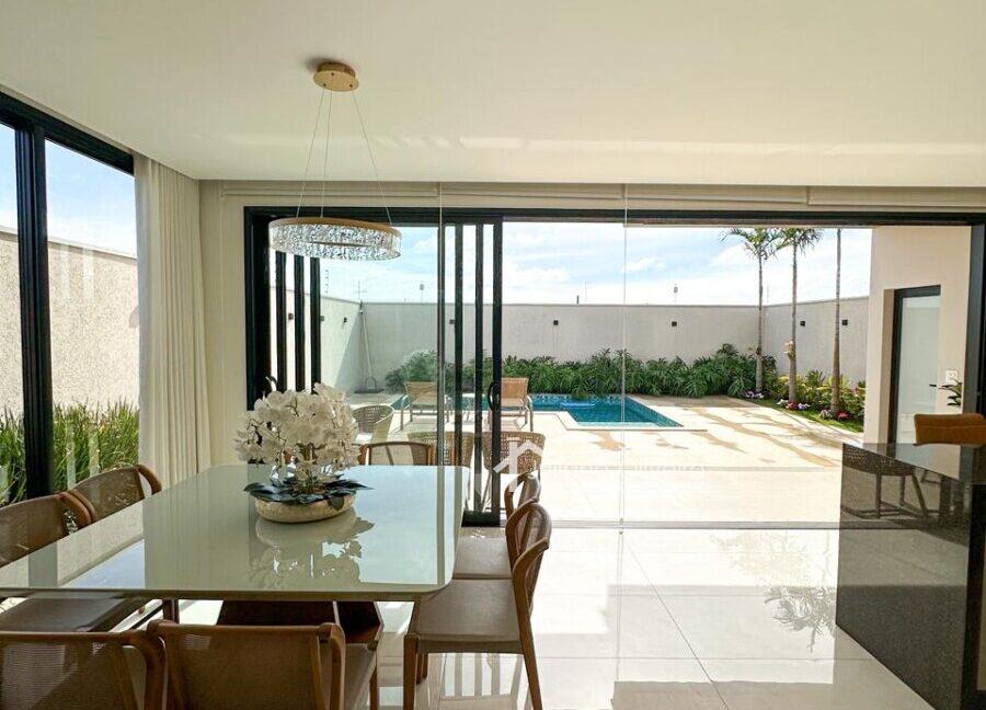 1348d2bf-3844-44d6-a69e-350330a6200d